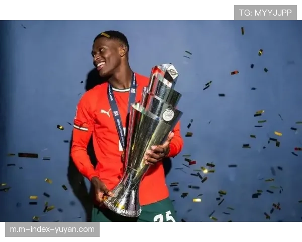 努诺·门德斯夺回球权60次 巴黎边卫攻防一体 努诺·门德斯夺回球权60次 巴黎边卫攻防一体